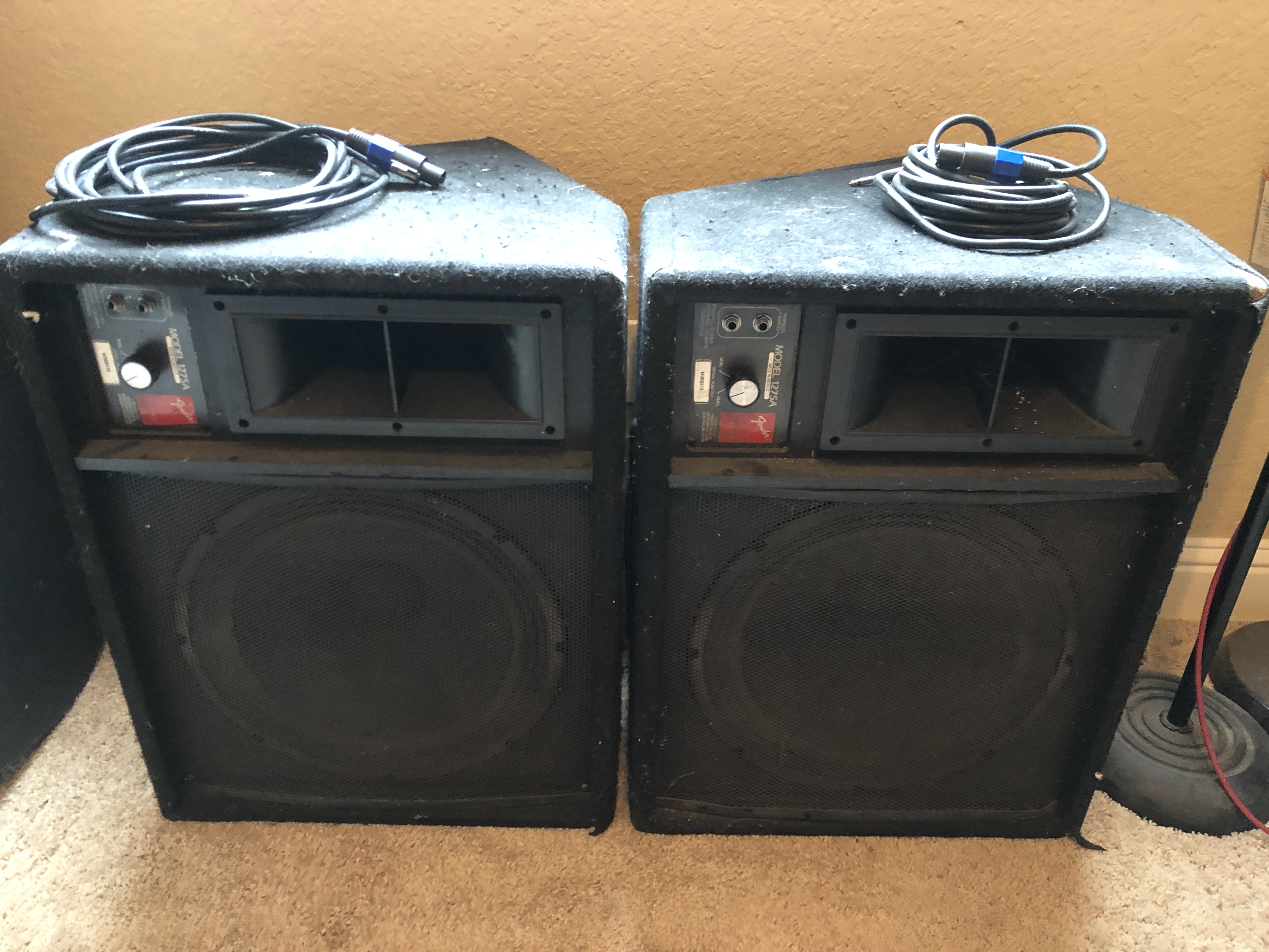 Fender1275.jpg